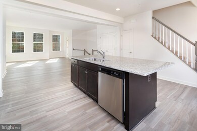 281 Buckeye Cir, La Plata, MD 20646 - photo 5