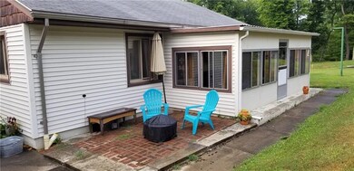 Three season sun room