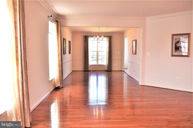 11917 Cliffrose Dr, Clarksburg, MD 20871 - photo 4