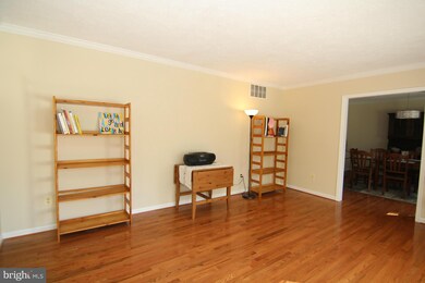 271 Southdale Ct, Dunkirk, MD 20754 - photo 2