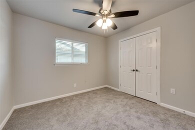 Middle bedroom