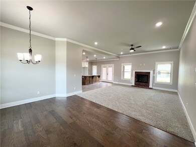 1024 Trailwood St, Tontitown, AR 72762 - photo 2