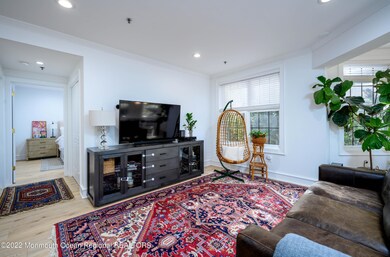 830 Monroe St-13