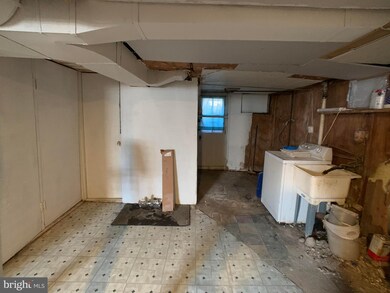 1014 Mount Holly St, Baltimore, MD 21229 - photo 3