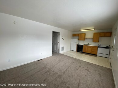 465 Russell St, Craig, CO 81625 - photo 3