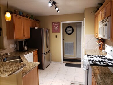 8902 Green Castle Way, Houston, TX 77095 - photo 7