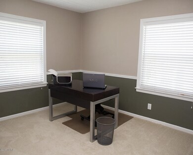 Bedroom 2/Office