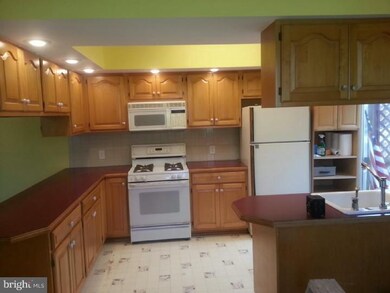 1525 Powell St, Norristown, PA 19401 - photo 7