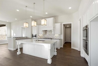 036905Broomedge243E