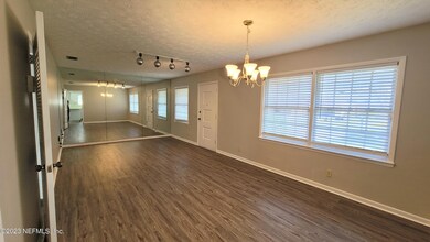 3746 Cedarcrest Dr, Jacksonville, FL 32210 - photo 4