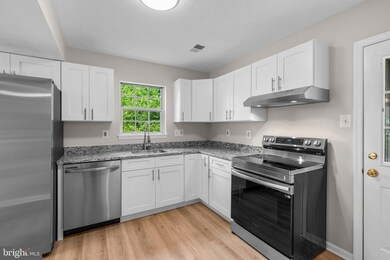 6843 Littlewood Ct, Sykesville, MD 21784 - photo 4