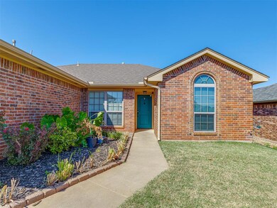 2205 SE 8th St, Moore, OK 73160 - photo 4