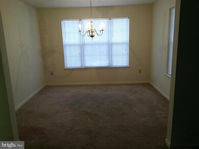 9811 Lake Pointe Ct unit 204, Upper Marlboro, MD 20774 - photo 3