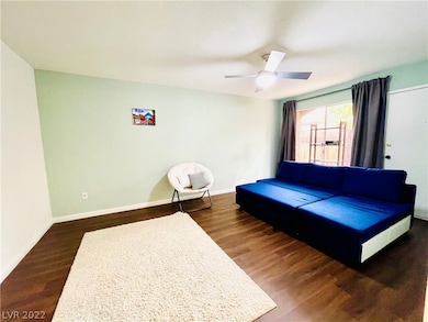 1460 Hialeah Dr unit B, Las Vegas, NV 89119 - photo 3