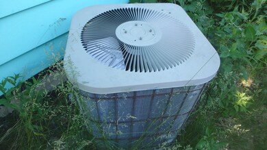 911 N Butrick St, Waukegan, IL 60085 - photo 4