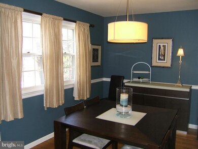 6219 Oak Hill Dr, Sykesville, MD 21784 - photo 2