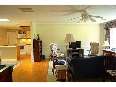 381 Chatham Cir, Warwick, RI 02886 - photo 4