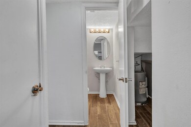 1/2 bath downstairs