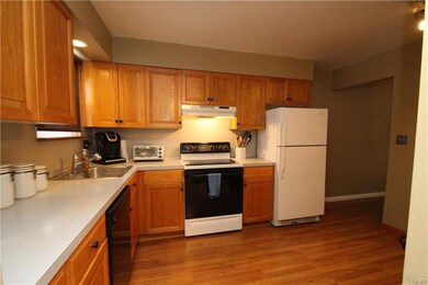 5663 Wedge Ln, Allentown, PA 18106 - photo 4