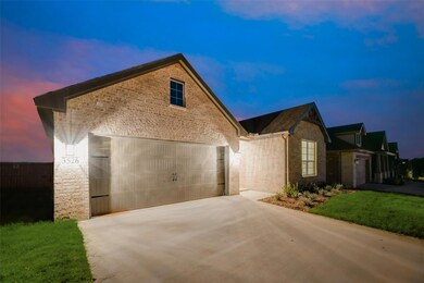 3526 Austin St, Gainesville, TX 76240 - photo 2