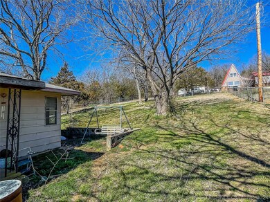 512 N 13th St, Henryetta, OK 74437 - photo 5