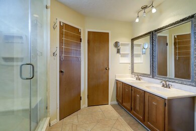 8122 Pine Falls Dr, Houston, TX 77095 - photo 6