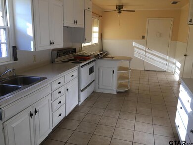 2410 2410 Old Jacksonville Hwy, Tyler, TX 75701 - photo 2