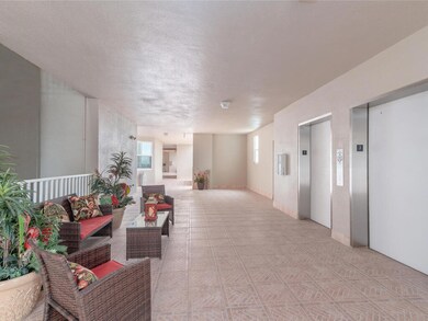 201 Vintage Bay Dr Unit b12 Marco Island
