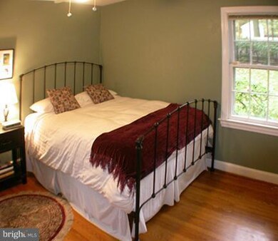 8504 Glenview Ave, Takoma Park, MD 20912 - photo 7