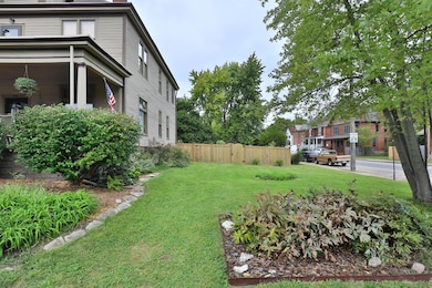 1534 Bryden Rd unit 36, Columbus, OH 43205 - photo 2