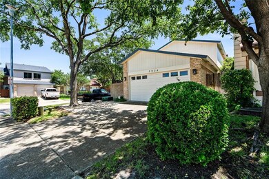 Corner lot with accessible parking both in drivewa