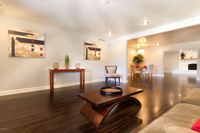 02 - Living Room