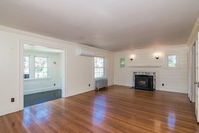 51 Craiwell Ave, West Springfield, MA 01089 - photo 3