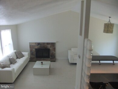 151 Penns Grant Dr, Morrisville, PA 19067 - photo 5