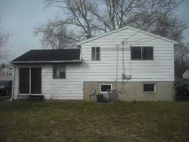 4991 Albany Dr, Columbus, OH 43232 - photo 2