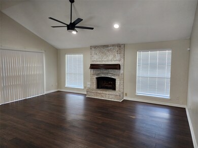 8004 Oakwood Forest Dr, Houston, TX 77040 - photo 4