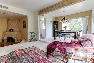 Living/Dining Area