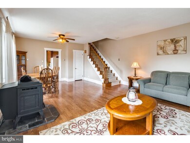 158 S 3rd St, Telford, PA 18969 - photo 6