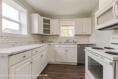 4628 Pleasant Grove Rd, Lansing, MI 48910 - photo 5