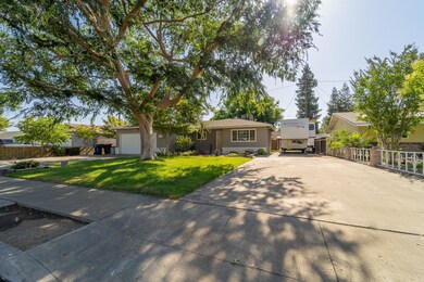 1482 N Sampson St-3