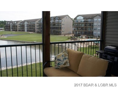 Lake Front Screenedin Deck