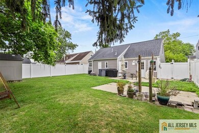 60 Sycamore St, Carteret, NJ 07008 - photo 3