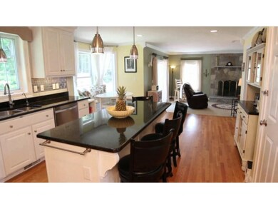 19 Barrett Farm Dr, Greenland, NH 03840 - photo 3