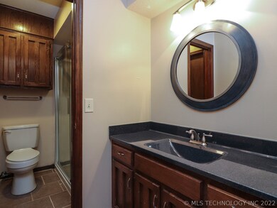 2525 W Broadway St, Broken Arrow, OK 74012 - photo 5