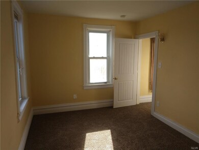 2132 N Lehigh Ave, Whitehall, PA 18052 - photo 5