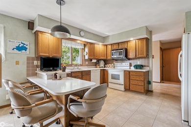 1467 Kentucky Ave, Winfield, IA 52659 - photo 6