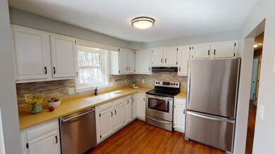 12 Columbine Place, Concord, NH 03303 - photo 4