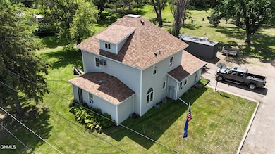 715 4th St, Edgeley, ND 58433 - photo 2