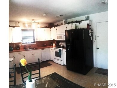 1105 W Lincoln Ave, Copperas Cove, TX 76522 - photo 3