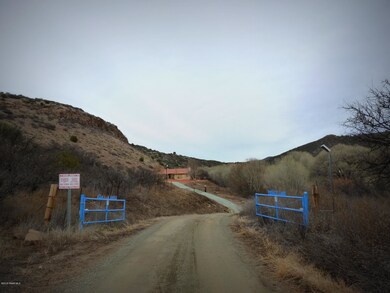 Drive to the Property 1